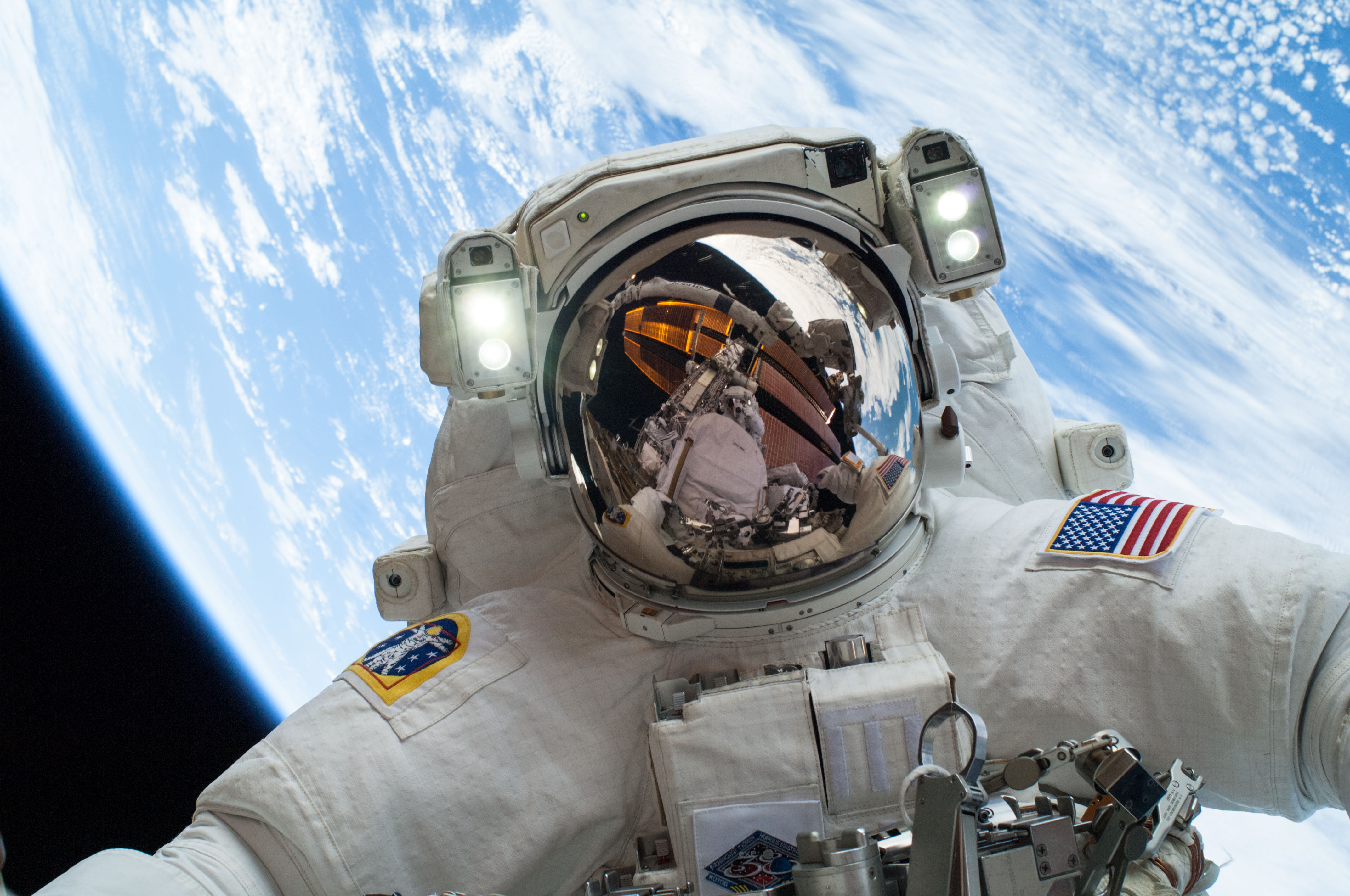 Ground Control to Trader Tom